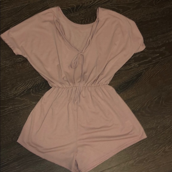 Pink romper - Picture 2 of 2